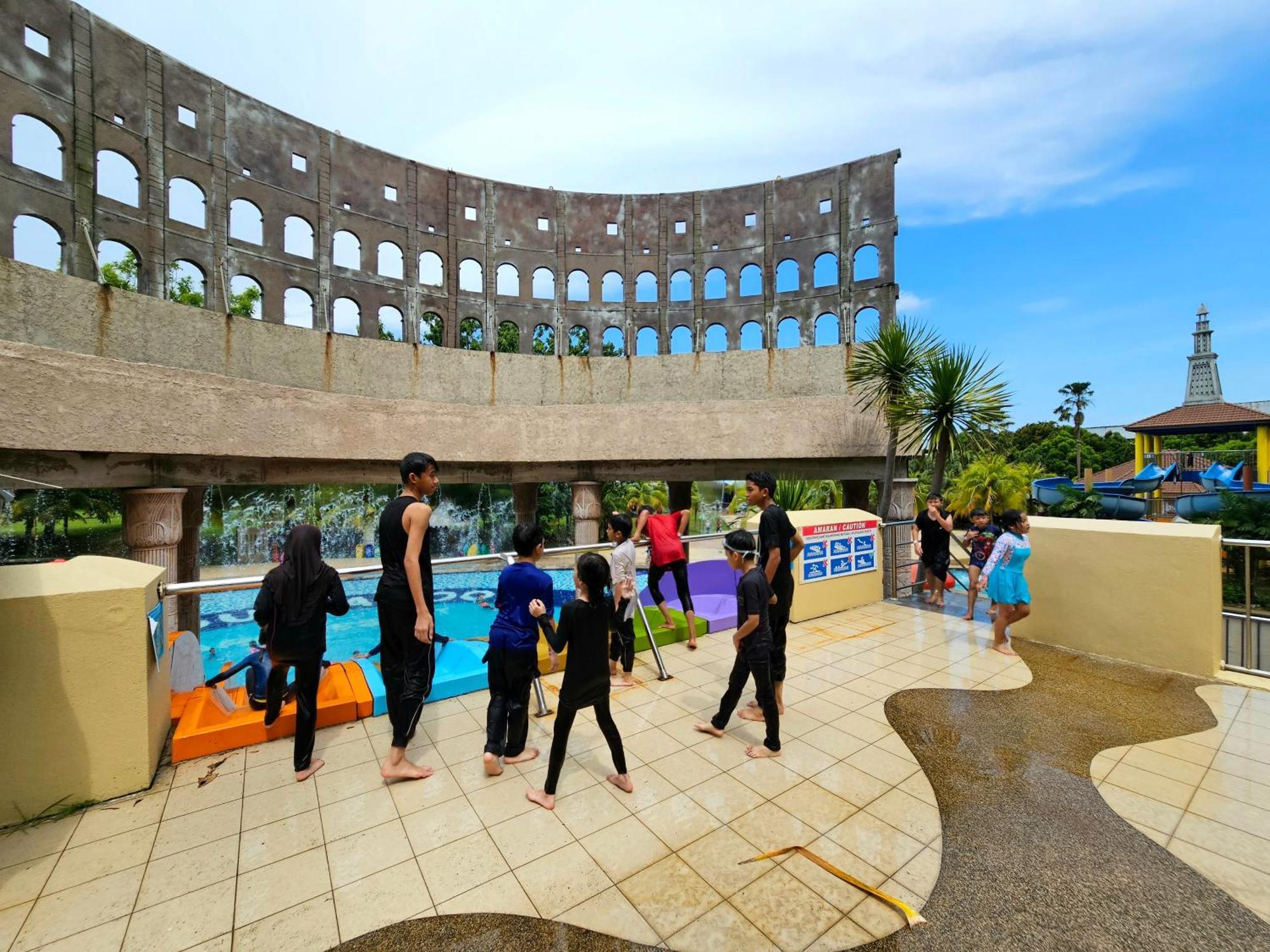 By Lg & Water Park Apartment Malacca